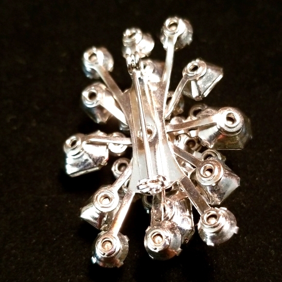 Vintage Faceted Rhinestone Crystal Brooch Pin - Picture 7 of 8